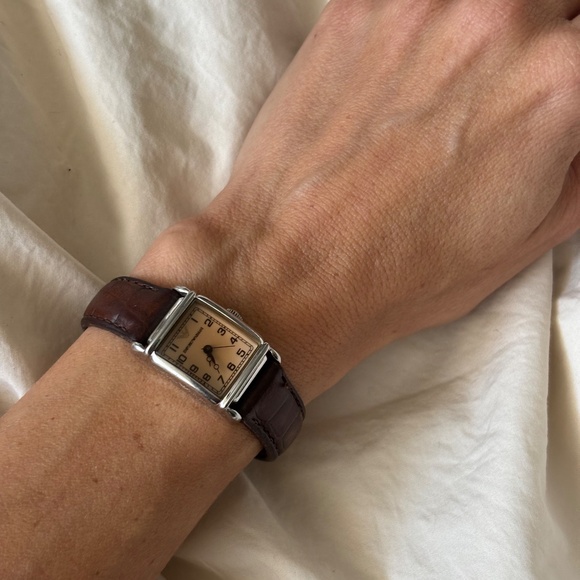 Vintage women's Armani watch classic 90's chic - Picture 2 of 7